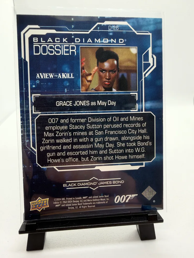 James Bond 007, Grace Jones as May Day: D-26 view 3